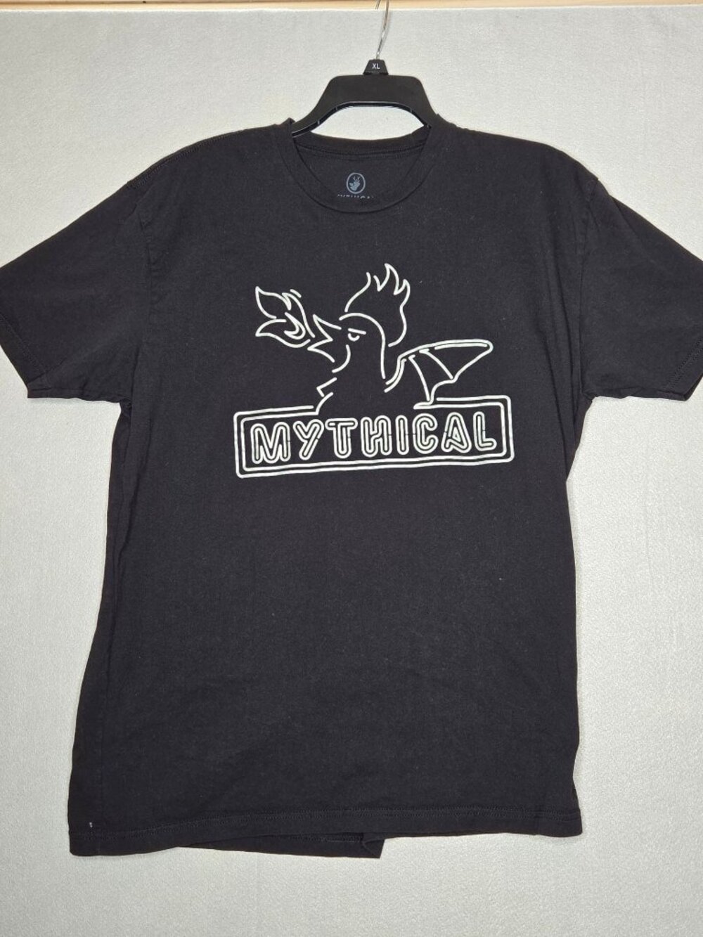 GMM Mythical Store Cockatrice Neon Sign T-Shirt XL